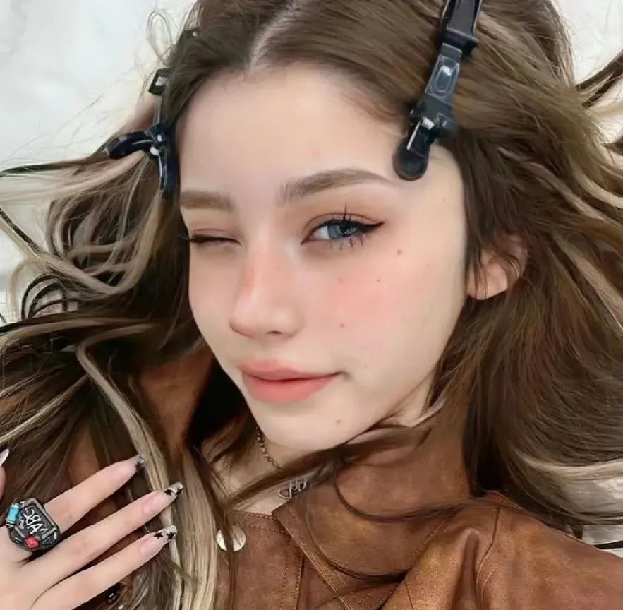 薇若妮卡想不开